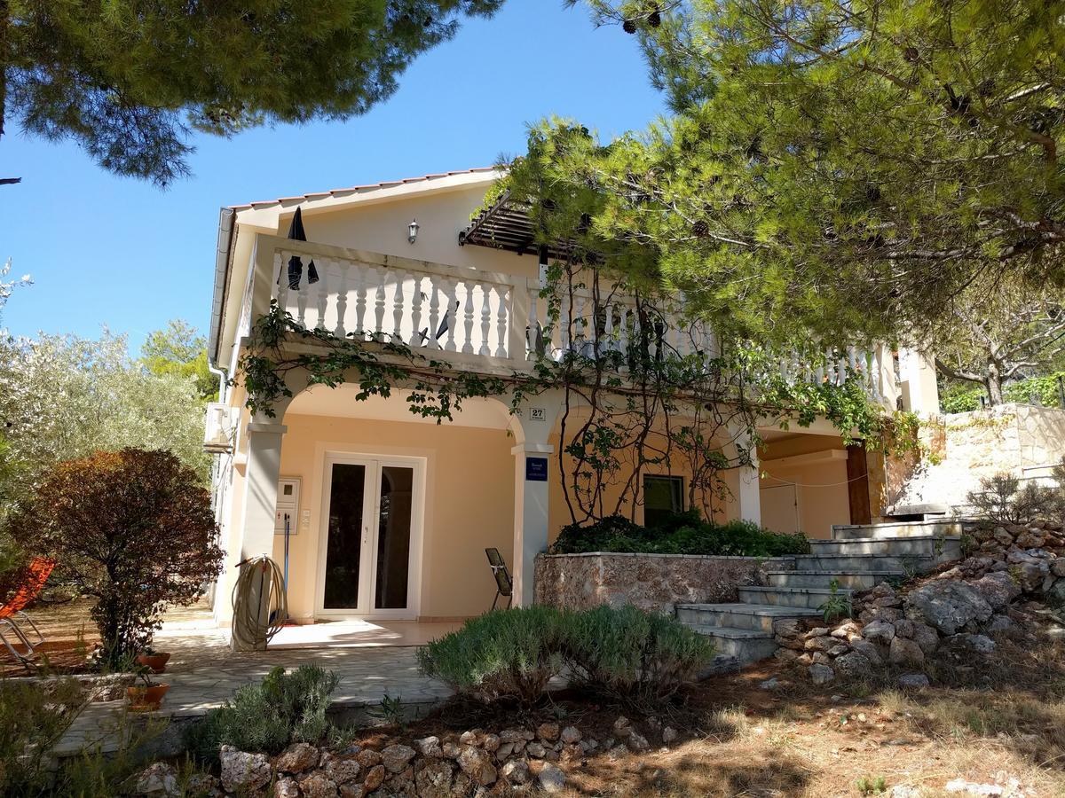 Apartmani Anja Sveta Nedelja  Luaran gambar