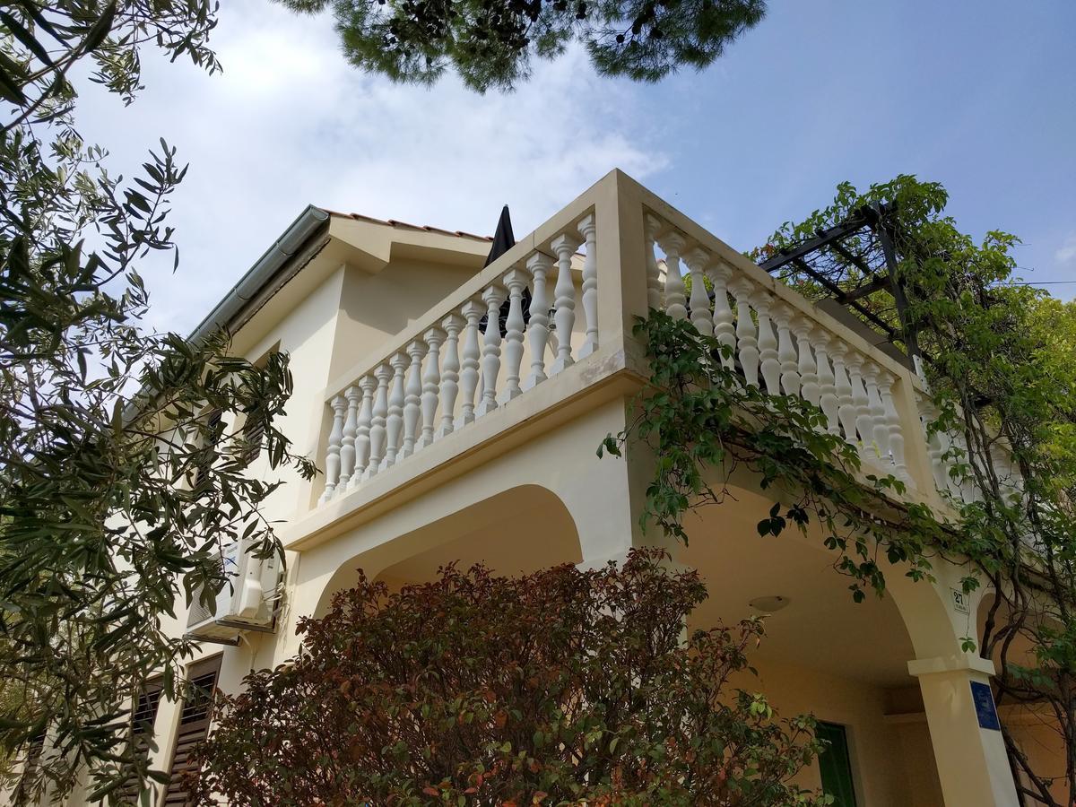 Apartmani Anja Sveta Nedelja  Luaran gambar